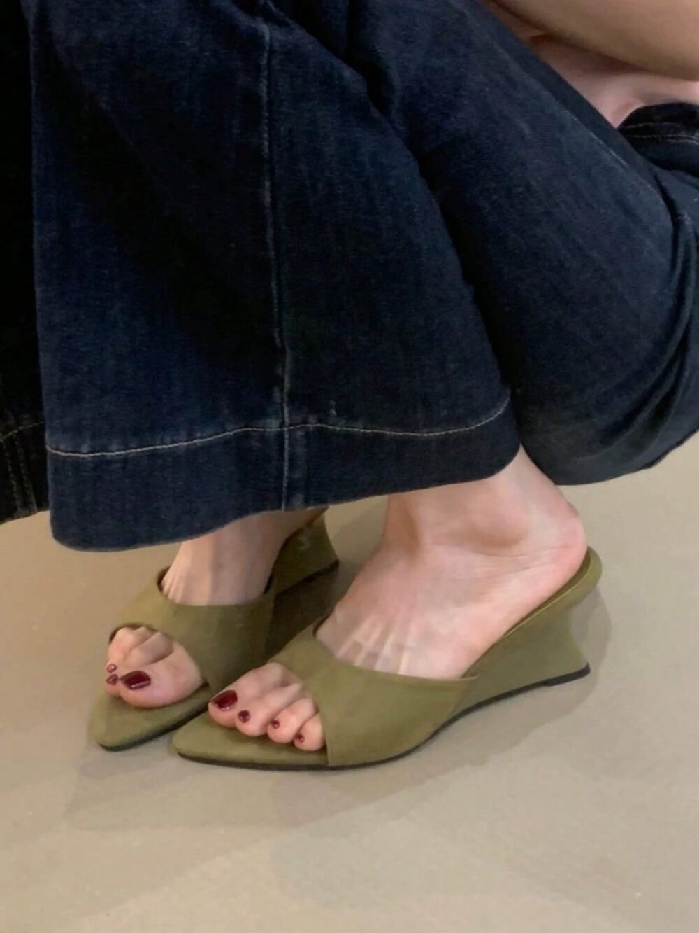 Dark Green Casual Women's Pointed Toe Wedge Slide Sandals - Picture 4 of 11